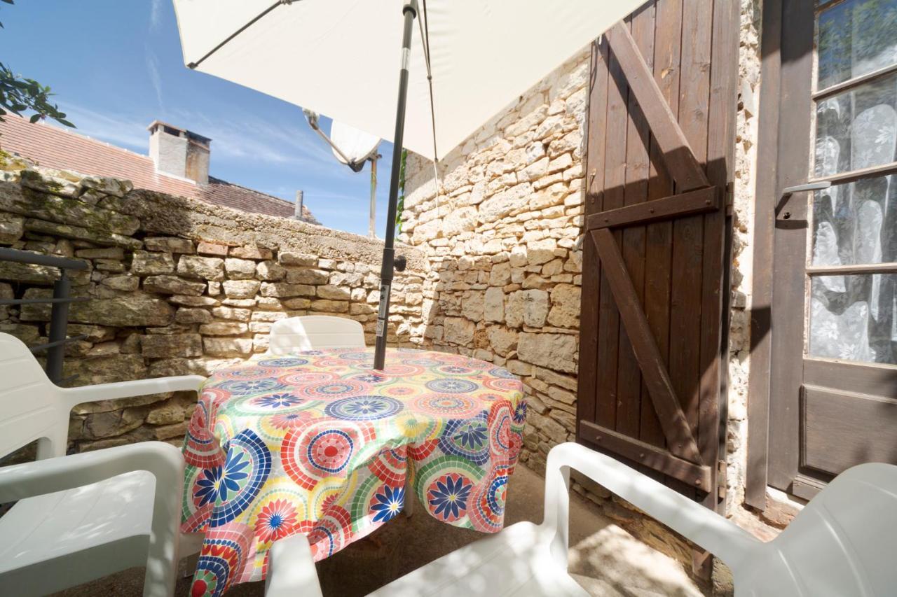 La Petite Maison Du Perigord Tourtoirac Exteriör bild